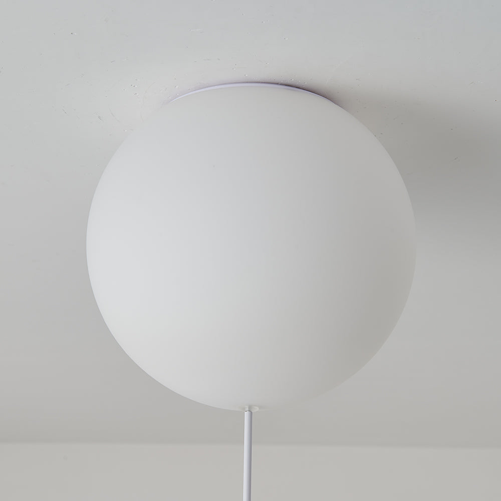 Lunara | LED Ceiling Light in Astronaut Balloon Shape, 8-Color Whimsical Design for Kids' Rooms