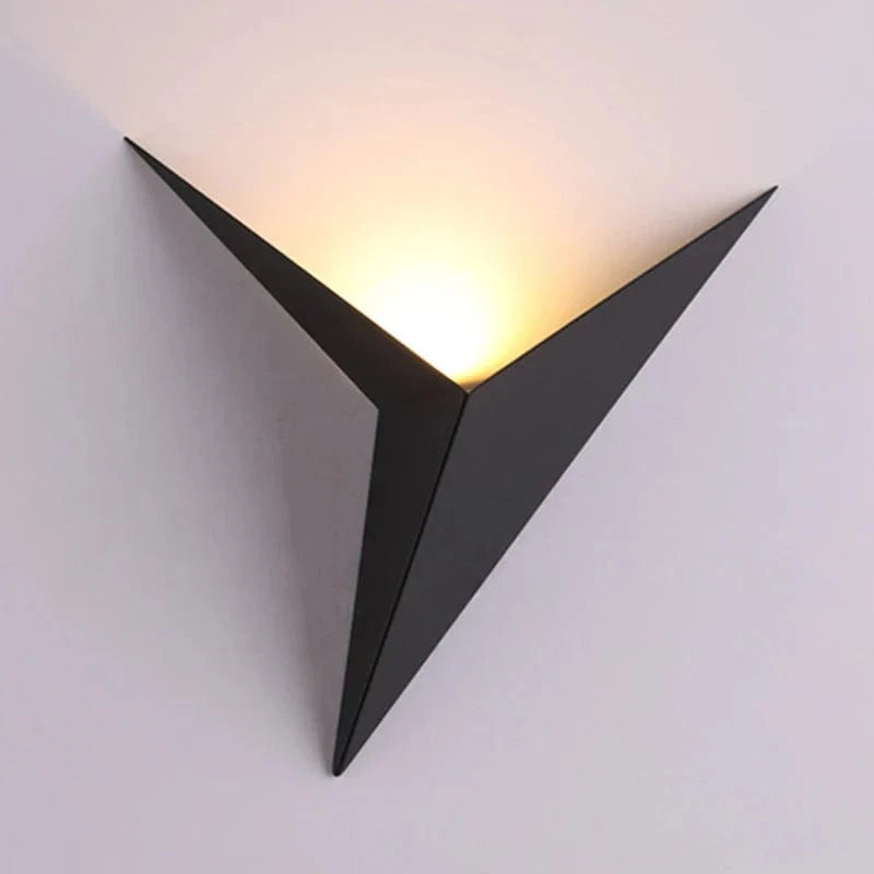 Varen | Triangular LED Wall Sconce for Living Room or Hallway