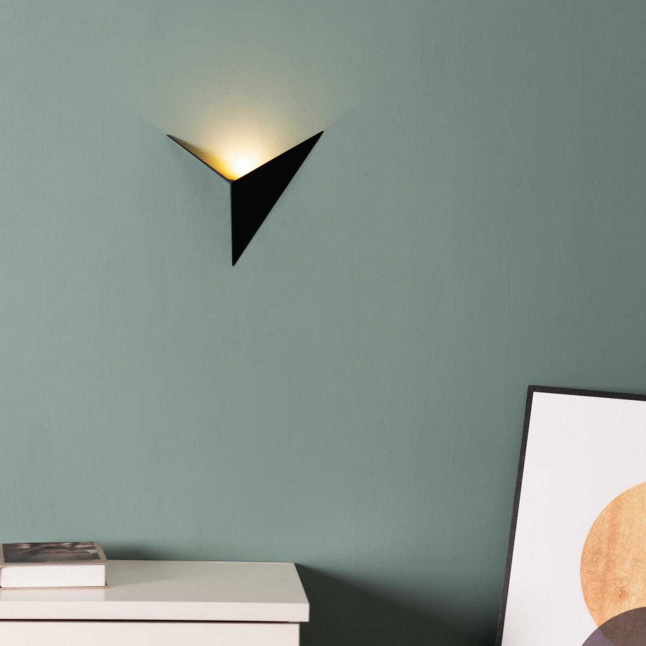Varen | Triangular LED Wall Sconce for Living Room or Hallway