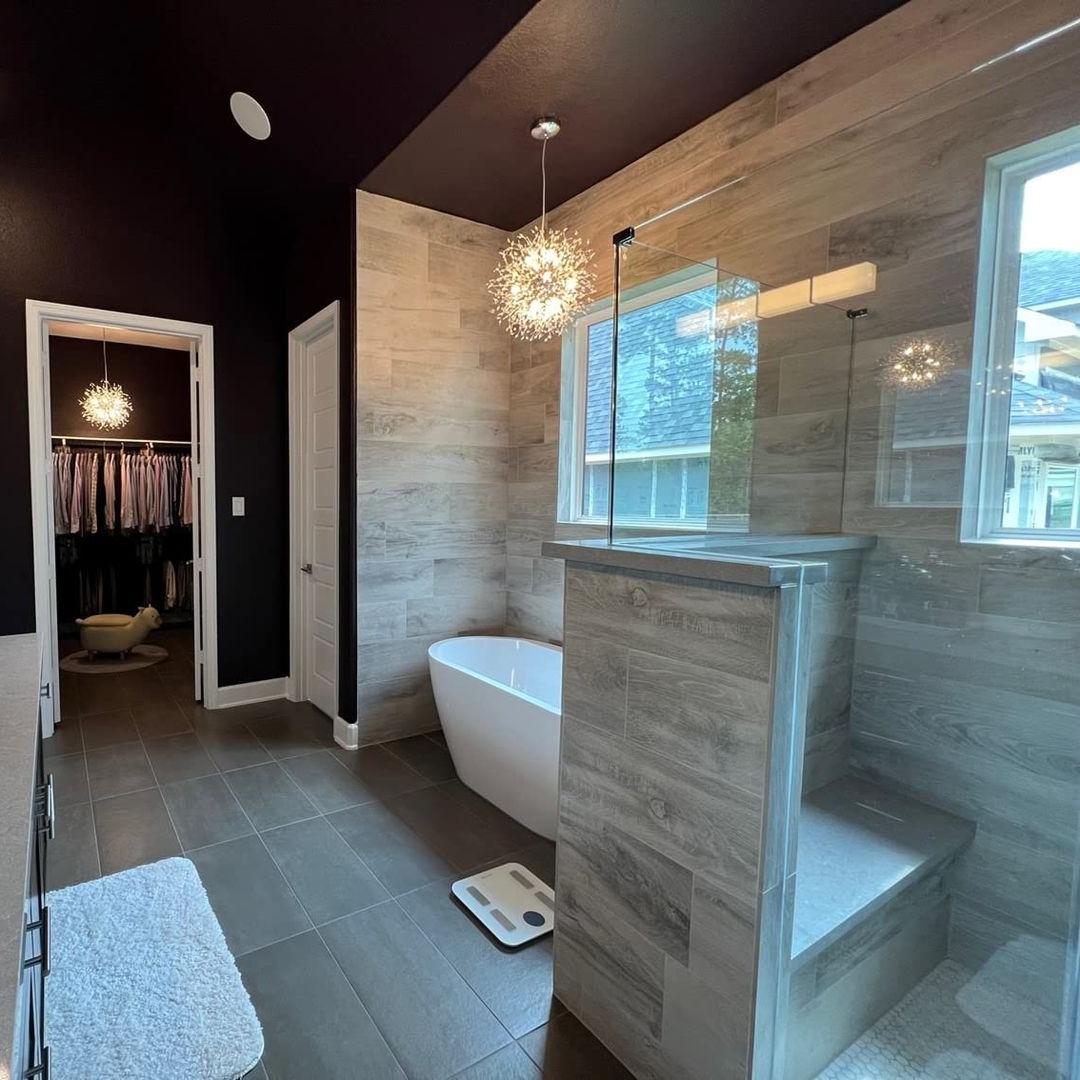 NovaBurst 8-Light Firework Style Chandelier for Dining Room