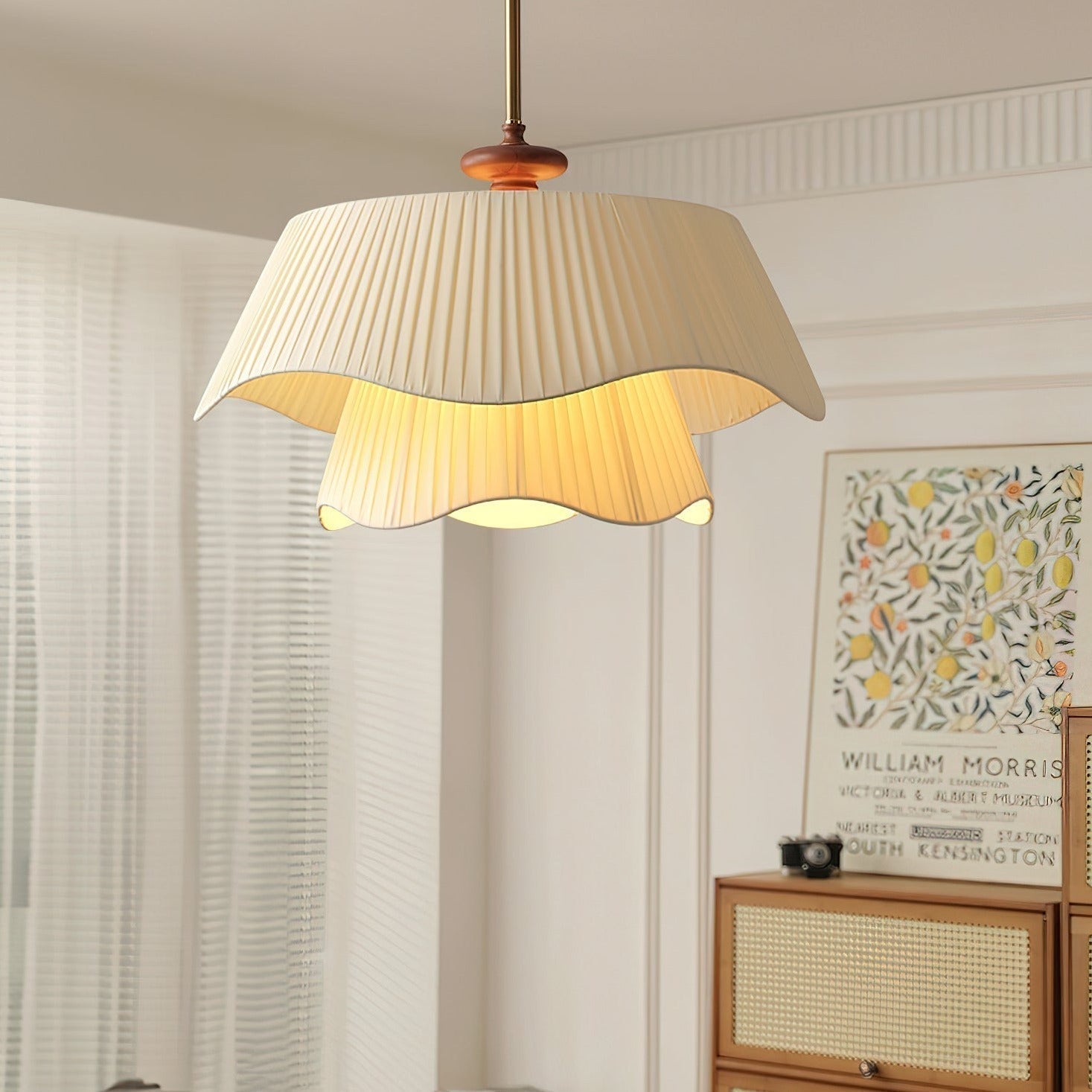 Lunera | Ceiling Pendant Light With Glass Shade For Kitchens And Living Rooms