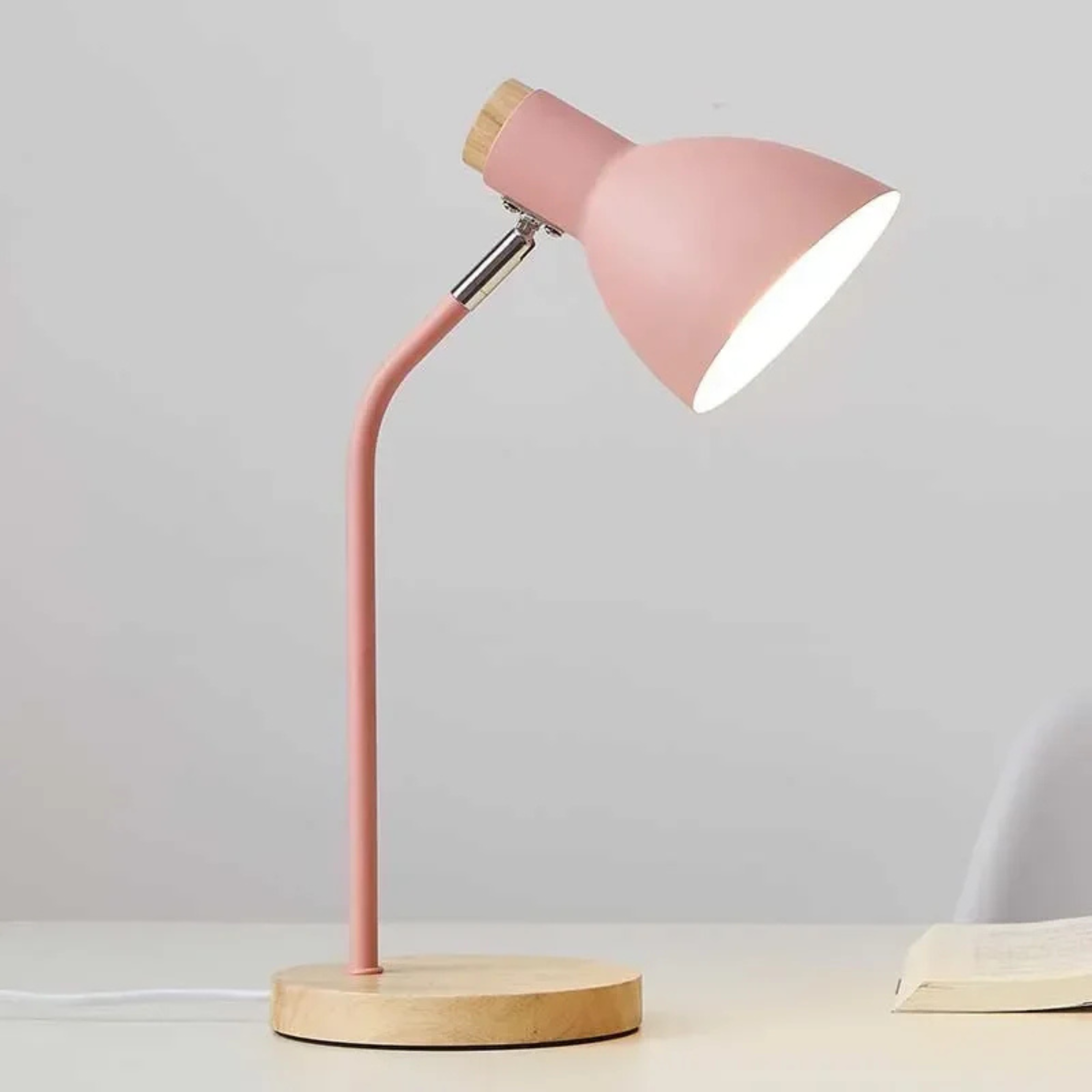 HearthOak | Bedside and Desk Lamp in Rustic Wood with Warm Glow